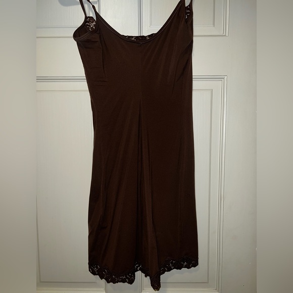 Sold out Brown lace Skims dress - Picture 3 of 3